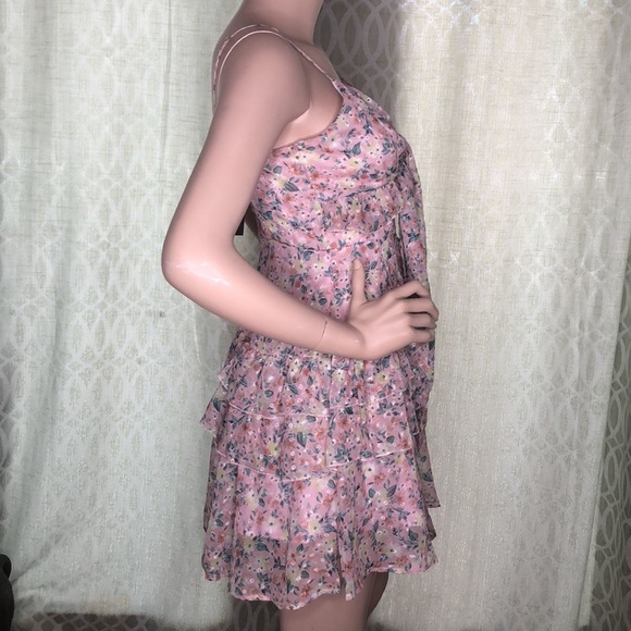 SLEEVELESS RUFFLE FLORAL MINI DRESS - Picture 8 of 9